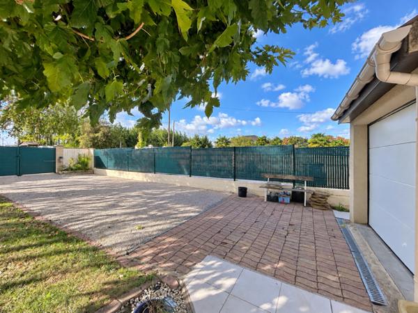 LONGPONT-SUR-ORGE - MAISON INDIVIDUELLE DE PLAIN-PIED DE TYPE F5 - EXCELLENT ETAT - JARDIN ARBORÉ DE 800 M2