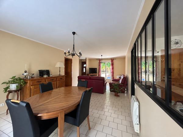 LONGPONT-SUR-ORGE - MAISON INDIVIDUELLE DE PLAIN-PIED DE TYPE F5 - EXCELLENT ETAT - JARDIN ARBORÉ DE 800 M2