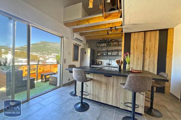 Appartement à louer 2 pièces 52.95m² Toulon (83200)