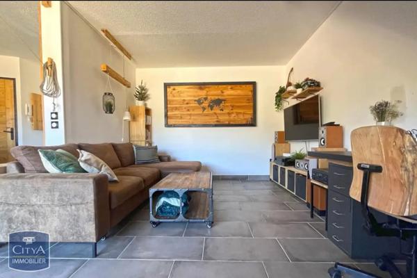 Appartement à louer 2 pièces 52.95m² Toulon (83200)
