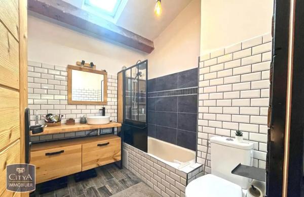 Appartement à louer 2 pièces 52.95m² Toulon (83200)