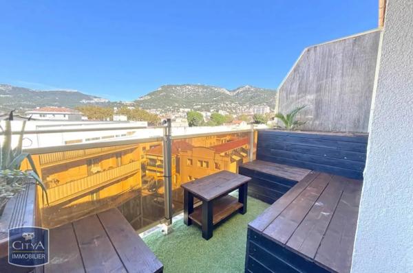 Appartement à louer 2 pièces 52.95m² Toulon (83200)