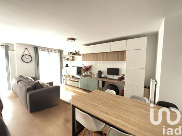 Appartement à vendre 3 pièces 63 m² Le Mesnil-Saint-Denis