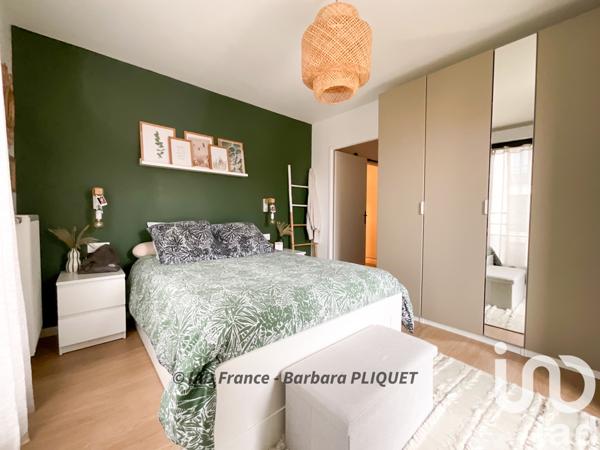 Appartement à vendre 3 pièces 63 m² Le Mesnil-Saint-Denis