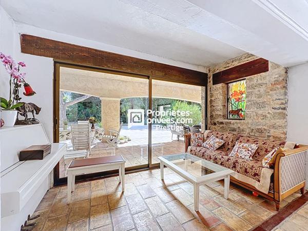 A vendre Callian Maison d'architecte avec piscine