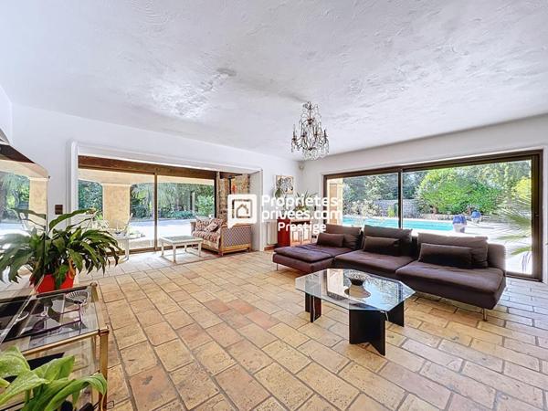 A vendre Callian Maison d'architecte avec piscine