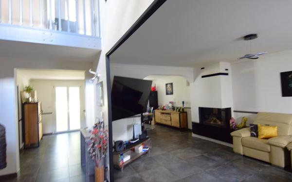 Maison à vendre    7 pièces •  Saint-Germain-lès-Corbeil
