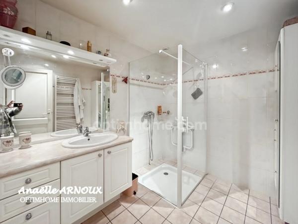 Maison en pierre authentique