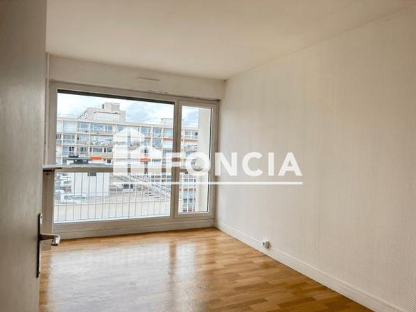 Location Appartement 2 pièces 59.8 m² - 39/41 RUE SAINT FARGEAU Paris 75020