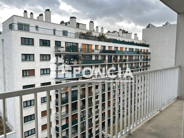 Location Appartement 2 pièces 59.8 m² - 39/41 RUE SAINT FARGEAU Paris 75020
