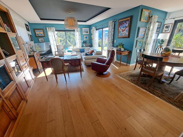 Maison d'exception au bord de l'Odet, 183 m² de raffinement et de lumière