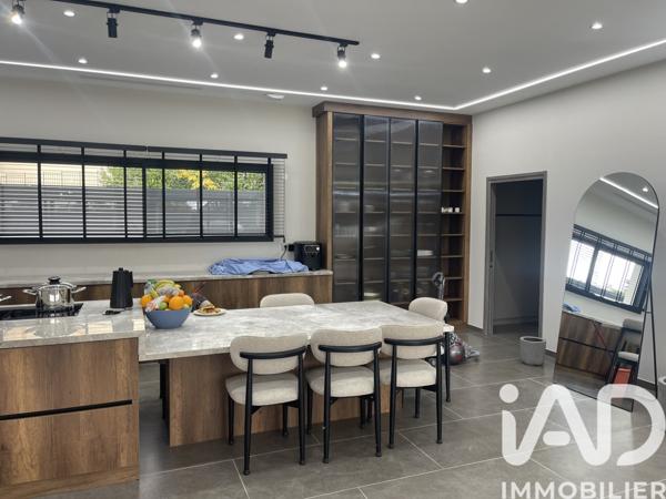 Maison à vendre 6 pièces 255 m² Sens