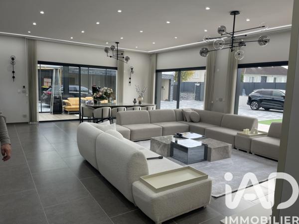 Maison à vendre 6 pièces 255 m² Sens