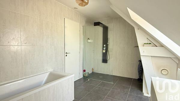 Maison à vendre 5 pièces 142 m² Nazelles-Négron