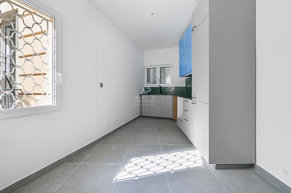 Maison de ville à Nanterre 109 m² (89 m² carrez)-IDEAL PROFESSION LIBERALE €599 000 ** - Référence 15192