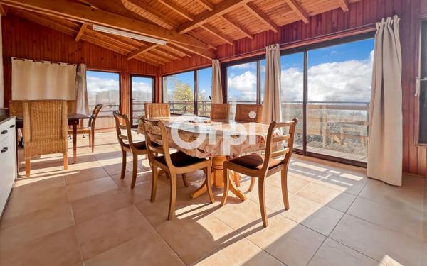 Maison à vendre    6 pièces •  Oloron-Sainte-Marie