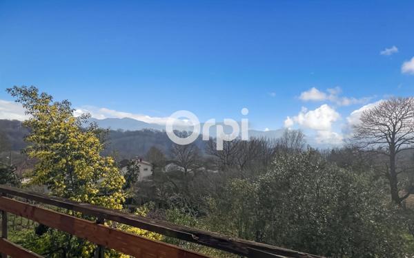 Maison à vendre    6 pièces •  Oloron-Sainte-Marie