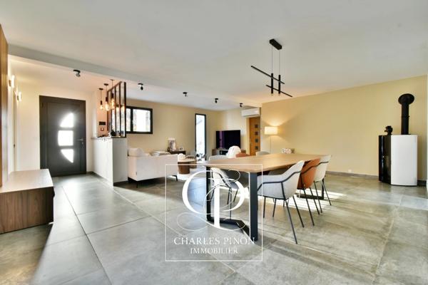 Maison à vendre 6 pièces SAINT CANNAT (13)