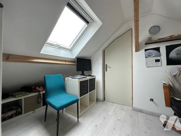 Maison de ville, T 3/4 , d'une superficie d'environ 70 m², avec jardinet privatif