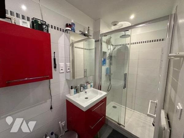 Maison de ville, T 3/4 , d'une superficie d'environ 70 m², avec jardinet privatif