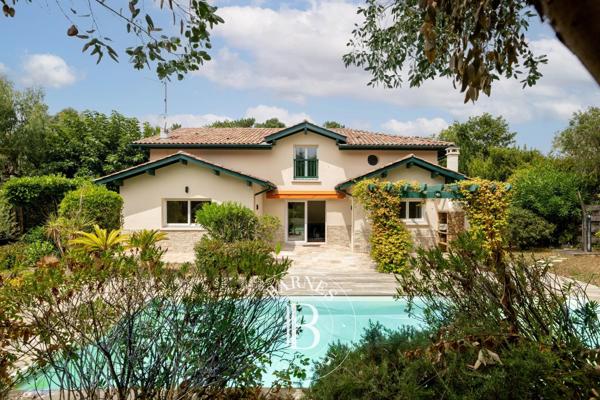 Anglet, Maison 5 Chambres -  240 m² à vendre