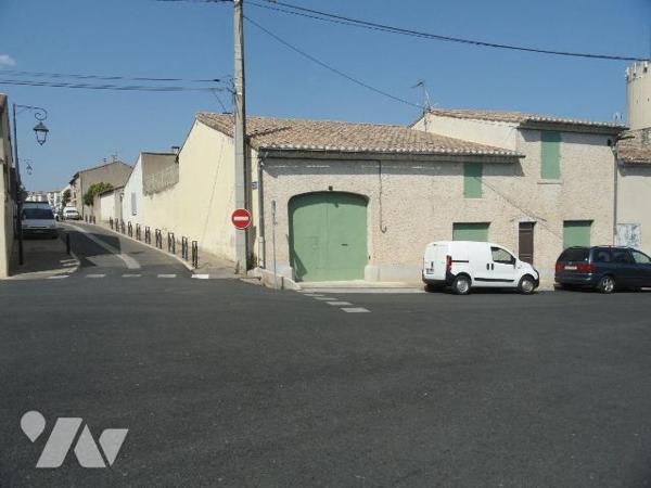 EN EXCLUSIVITE MAISON DE VILLE avec cour . D'une superficie habitables de 140m² environ .Elle s...