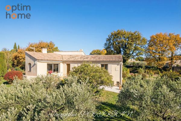 A vendre villa sur Cadenet 3 chambres plus bureau et vue dominante