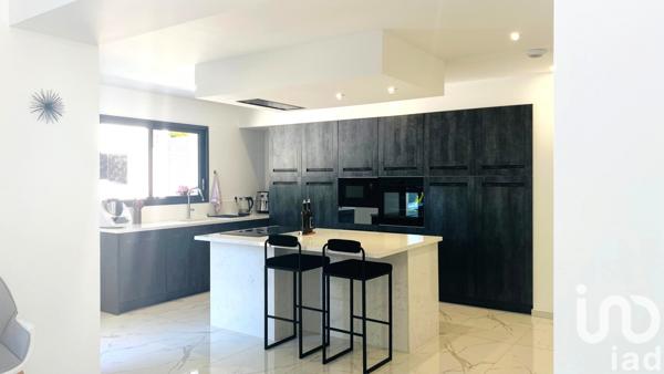 Maison à vendre 8 pièces 190 m² Bourges