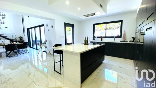 Maison à vendre 8 pièces 190 m² Bourges