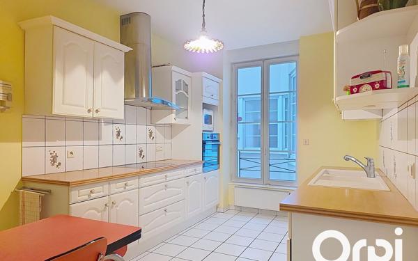 Appartement à vendre    5 pièces • 131 m2 Vichy