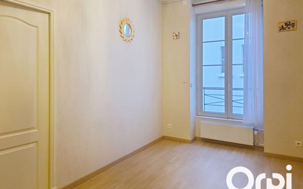 Appartement à vendre    5 pièces • 131 m2 Vichy