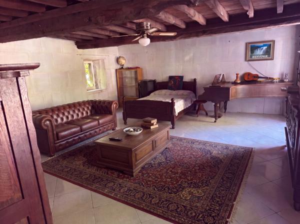 Maison à vendre 8 pièces Proche de CARROUGES (61)