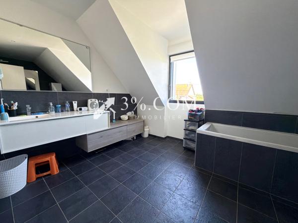 Maison
                                                                                                                                                                                                                                                                                                                        7 pièce(s)                                                                                                                                                                                                          4 chambre(s)                                                                                                                                                                                                          181  m²