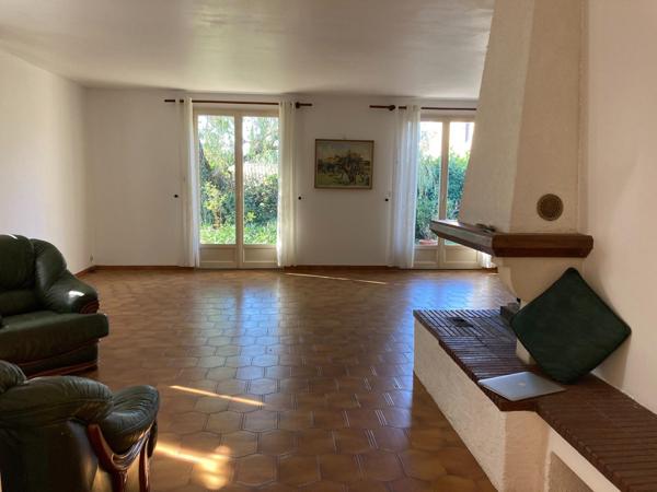 Proche gare et tout commerce