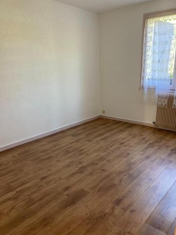 Proche gare et tout commerce