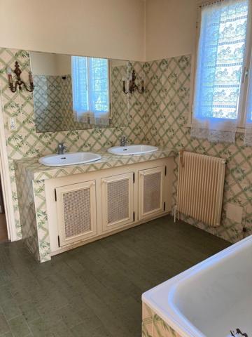 Proche gare et tout commerce