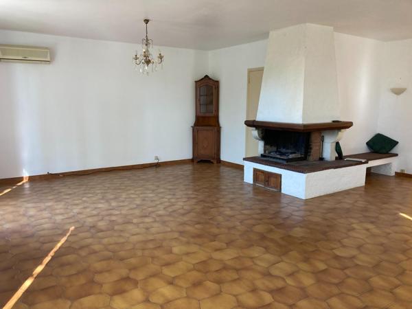 Proche gare et tout commerce