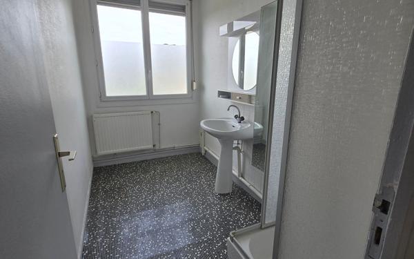 Appartement à louer    3 pièces • 58 m2 Bar-le-Duc