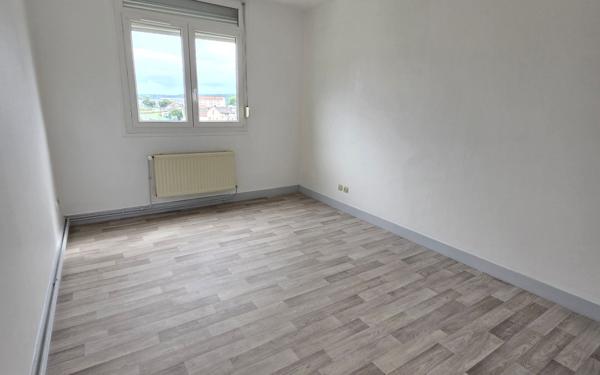 Appartement à louer    3 pièces • 58 m2 Bar-le-Duc