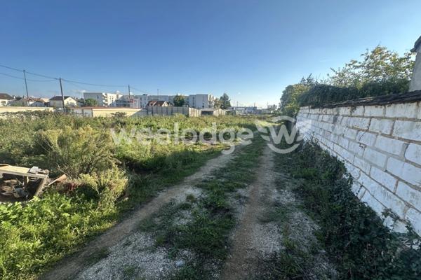 Terrain à vendre de 2062 m² à Sens