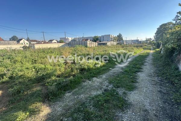 Terrain à vendre de 2062 m² à Sens