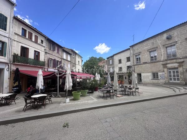 Local d activites de 30 m²