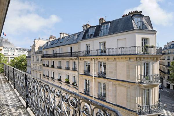 Paris (75008) Paris 8ème - SAINT AUGUSTIN - 4ème étage : Appartement de 88 m2 avec balcon filant