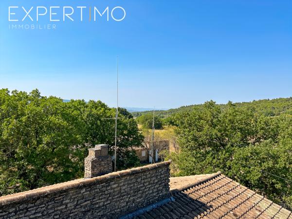 Cabrières-d'Avignon (84220) Cabrières d'Avignon proche Gordes maison en pierres de 200 m2 10 pièces terrain 5000 m2