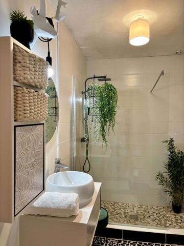 Chantemerle-les-Blés (26600) Maison rénovée 170 m², 5 chambres, combles aménageables - 5 min de Saint-Donat et Tain Drôme