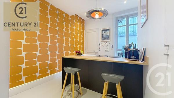 Appartement à vendre  6 pièces - 156,76 m 2   LIMOGES  - 87