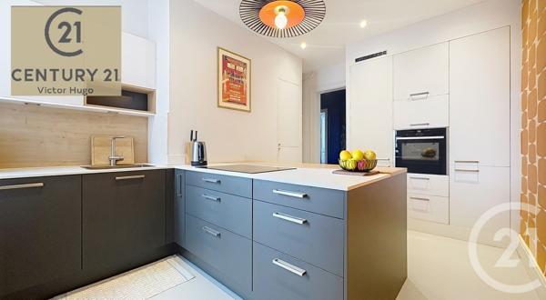 Appartement à vendre  6 pièces - 156,76 m 2   LIMOGES  - 87