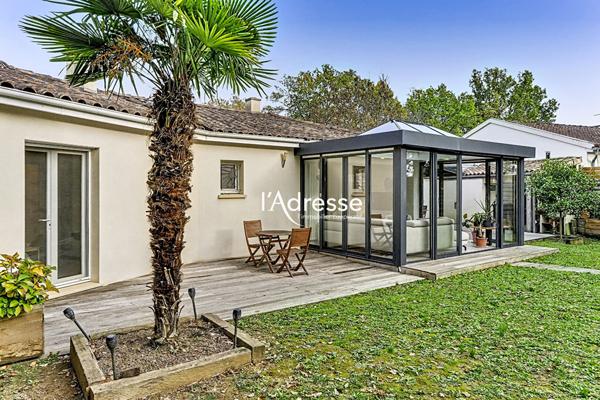 Exclusivité - Maison T6 de 161m² avec un grand garage de 35m² sur une parcelle de 890 m² avec Piscine