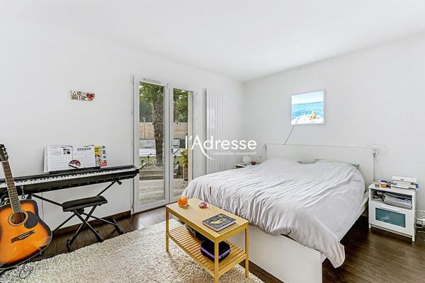 Exclusivité - Maison T6 de 161m² avec un grand garage de 35m² sur une parcelle de 890 m² avec Piscine