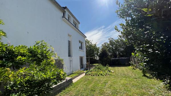 Maison avec beaucoup de potentiel - GARE AURAY